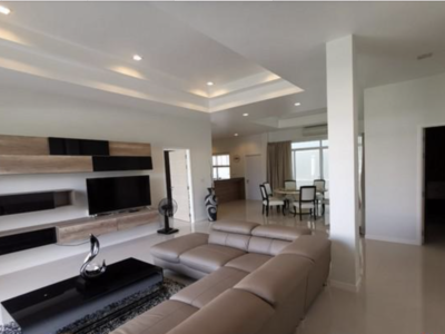 House · For sale · 3 bedrooms