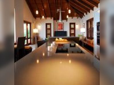 House · For sale · 5 bedrooms