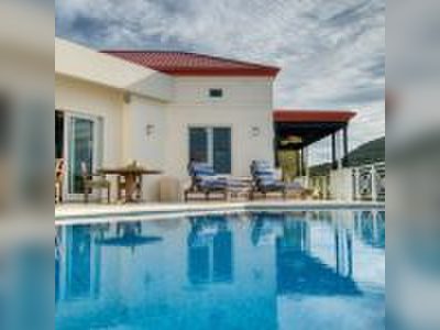 House · For sale · 4 bedrooms