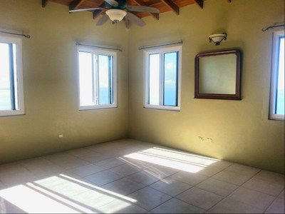 House · For sale · 8 bedrooms