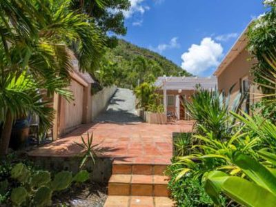 House · For sale · 3 bedrooms