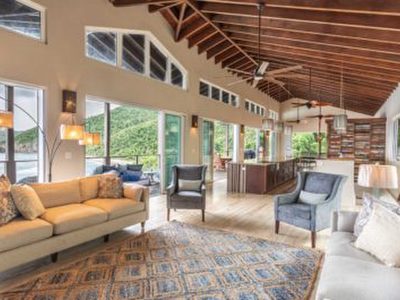 House · For sale · 6 bedrooms